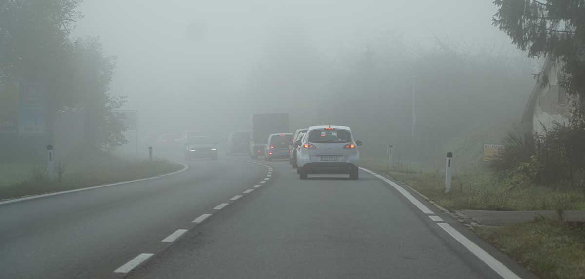 Tagfahrlicht allein bei Nebel nicht ausreichend