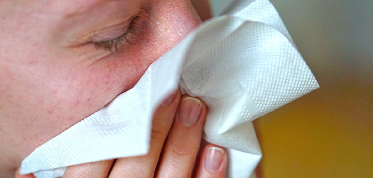 Verstopfte Nase im Frühling: Warum es nicht immer eine Allergie ist