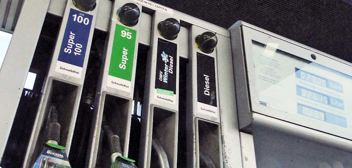 Spritpreise trotz günstigeren Rohöls nahezu unverändert