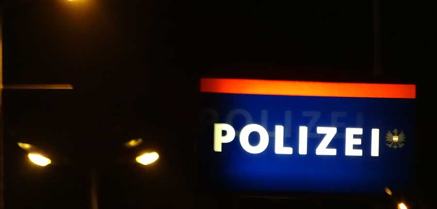 Bevölkerung befürwortet strenge Asylregeln, Gefährderüberwachung und polizeiliche Videoüberwachung