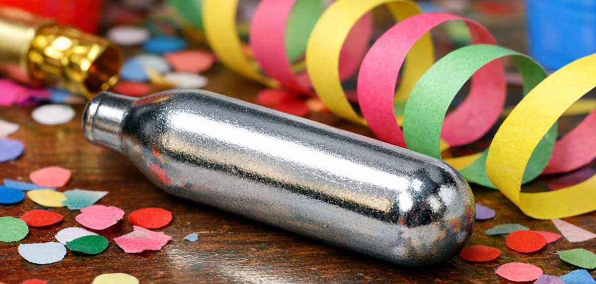 Lachgas als Partydroge: Kritik an schleppendem Jugendschutz auf Bundesebene