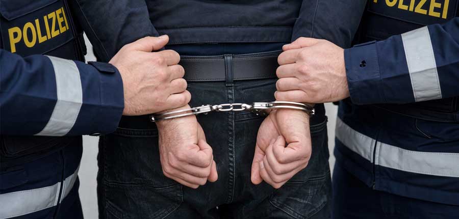 Nationalrat macht den Weg frei: Abschiebung ausländischer Straftäter direkt aus der Haft